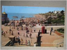 Bilar Folkliv vid Pier Approach CLACTON ON SEA England Oskrivet gammalt vykort