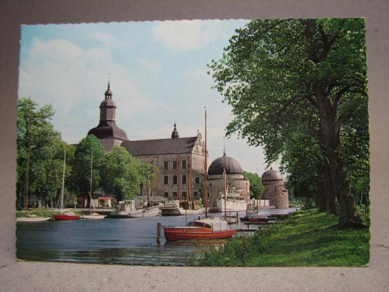 Båtar vid Slottet Vadstena Östergötland Oskrivet Äldre vykort