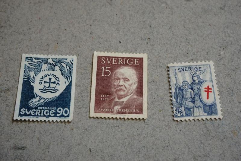 Frimärken och brevmärke Valkyrian från en äldre samling - ostämplat + ett stämplat 10 öre medaljongfrimärke 13.12.16