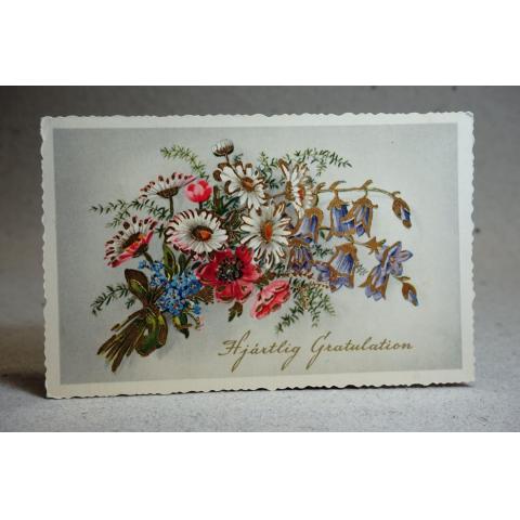 Vackra blommor med guldförgyllning - Gammalt vykort 1958