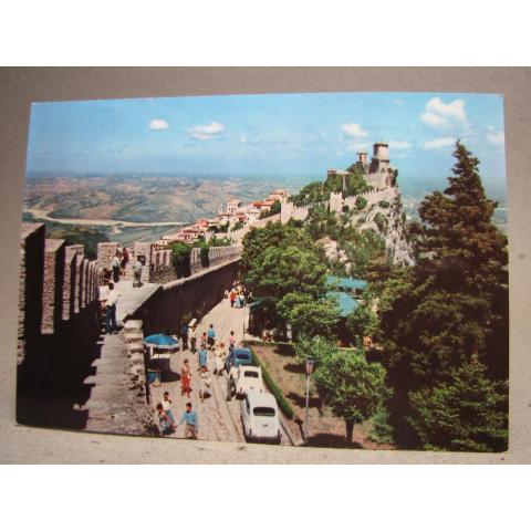 Folkliv Bilar 6 stycken fina ostämplade Frimärken San Marino Oskrivet äldre vykort