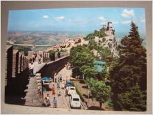 Folkliv Bilar 6 stycken fina ostämplade Frimärken San Marino Oskrivet äldre vykort