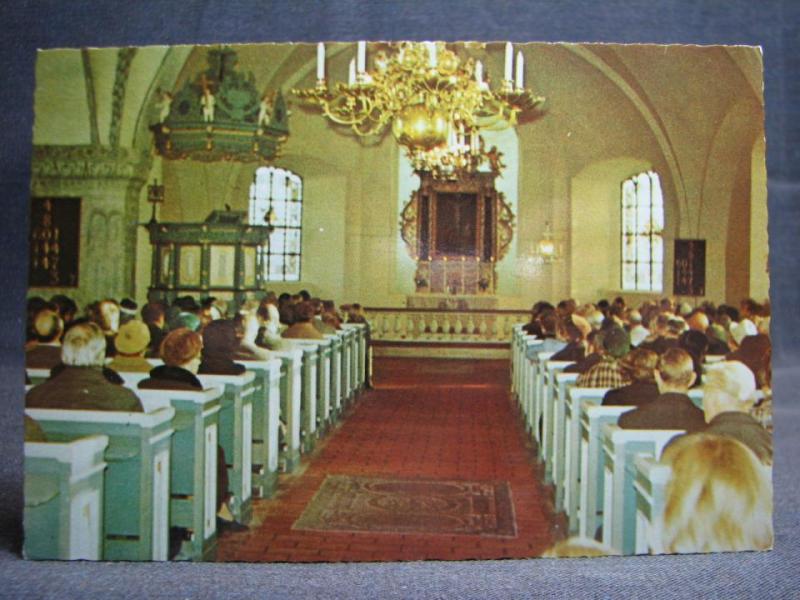 Vykort oskrivet Folkliv i Mellösa kyrka Södermanland