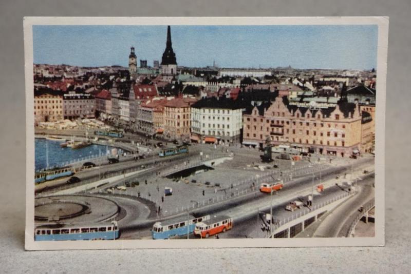 Stockholm Gatuvy med bussar m.m. - Oskrivet Gammalt vykort - sagokonst