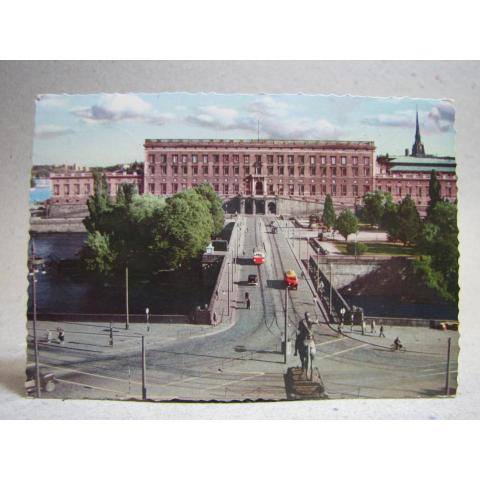 Stockholm / Äldre vykort - Pressbyrån 1957-  vy bilar och Slottet