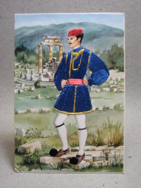 Grekiskt vykort Man med påsydda broderade kläder 
