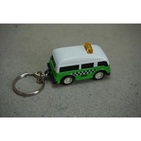 Nyckelring Grön vit Buss Taxi