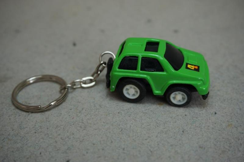 Nyckelring Grön Bil
