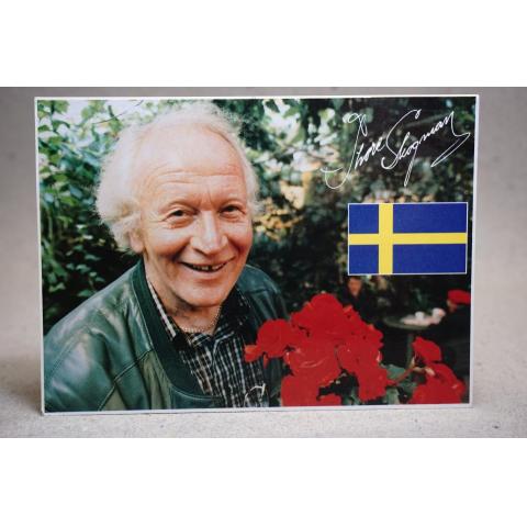 Thore Skogman med Äkta Autograf på baksidan från år 2000  - Skrivet äldre vykort