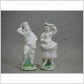 2 Antika Figuriner Pojke och Flicka biscuitporslin