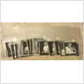 BS0520 Serie om 31 små foton i svartvitt med negativ på poserande dam 
