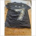 Svart t-shirt med stort nummertryck st l